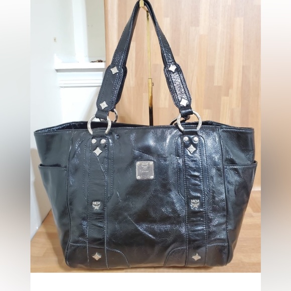 MCM Handbags - SOLD‼️‼️‼️ NEW PRICE DROP‼️ Shiny shiny shiny MCM big and roomy  bag.